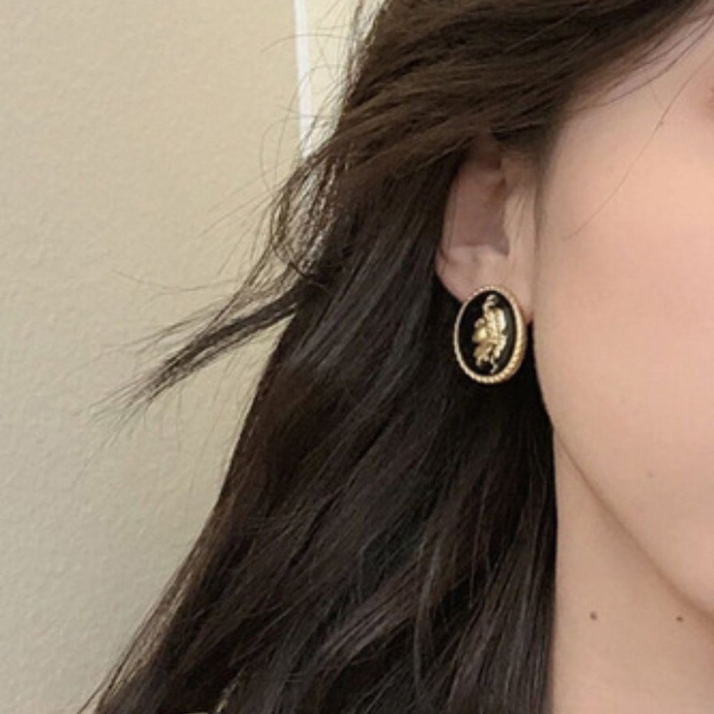 ❤️Last one💙Roman Knight Prince King Stud Earrings - Picture 8 of 11